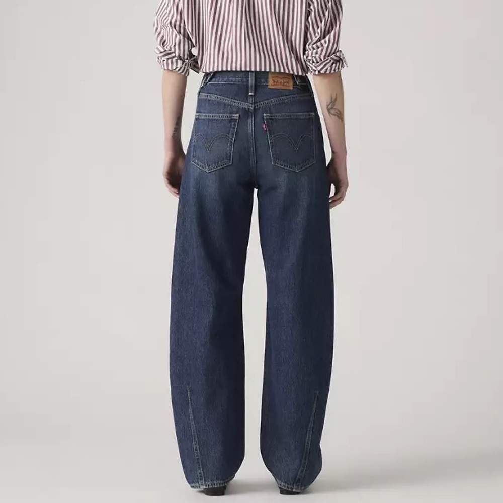 NWT Levi’s Cinch Barrel Jeans - Picture 2 of 14